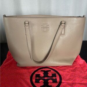 Authentic Tory Burch Thea Zip shoulder Tote bag In French Gray